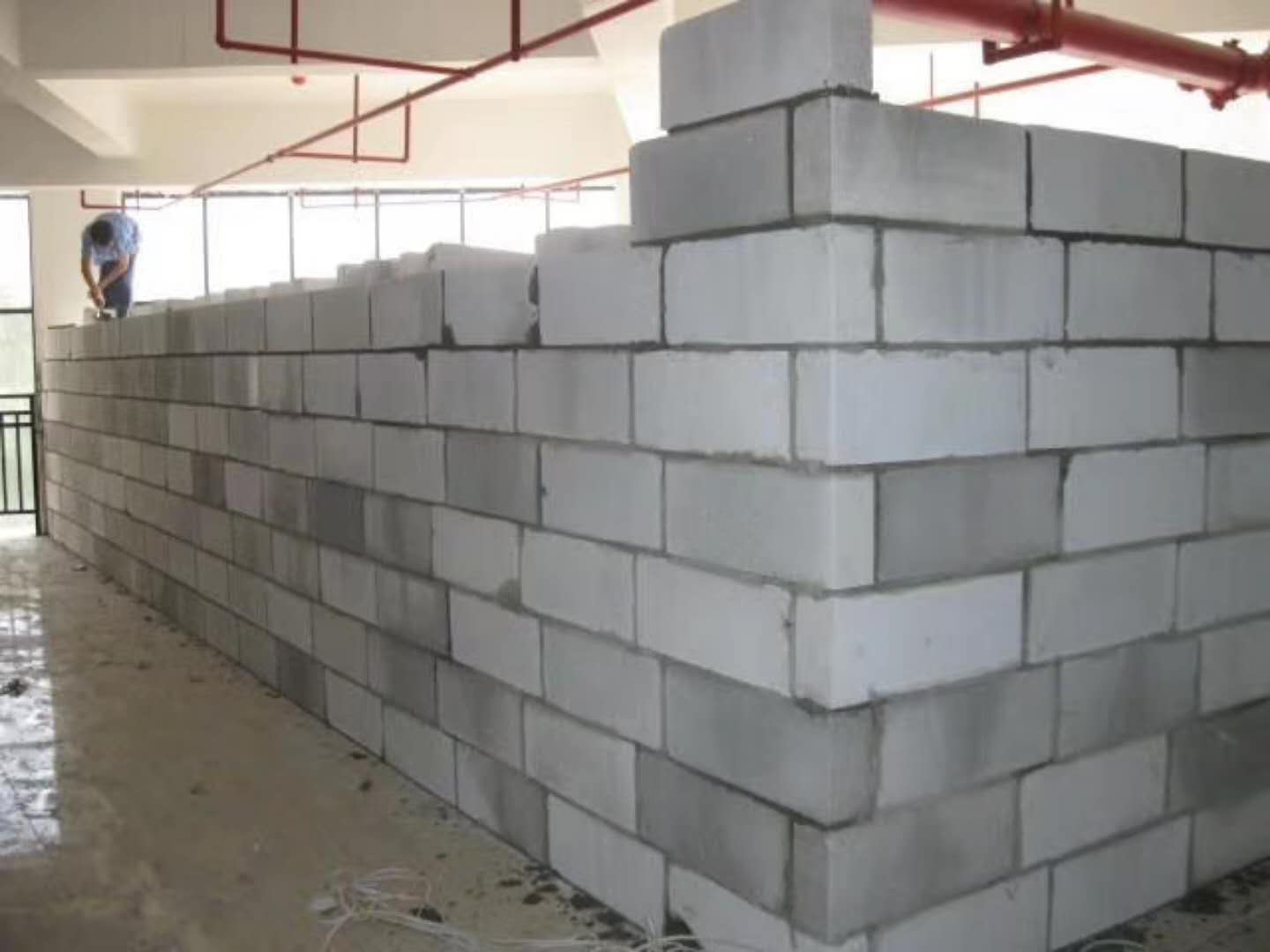 新邱蒸压加气混凝土砌块承重墙静力和抗震性能的研究